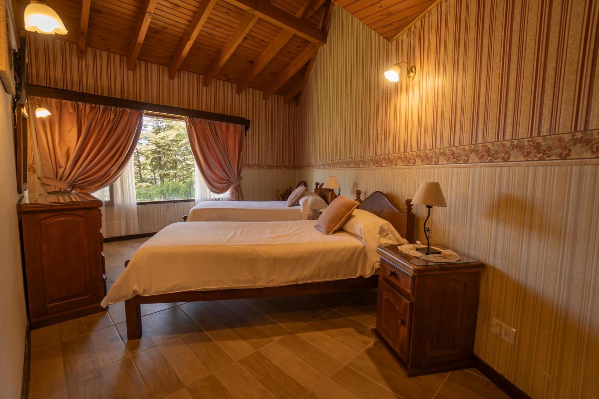 Hosteria El Condado San Carlos de Bariloche Bagian luar foto